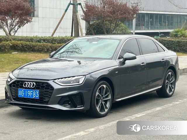 Audi A4L 2022 Темно-серый из Китая, фото 3