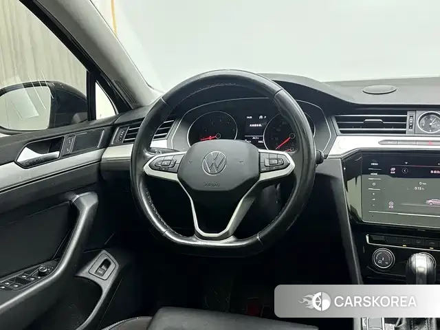 Volkswagen Magotan id 4553648 из Китая 11