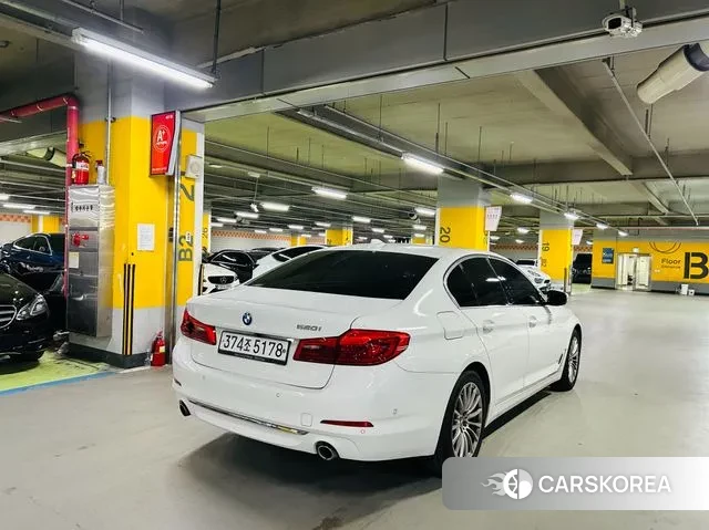 BMW 5 Series (G30) id 3385632 из Кореи 13