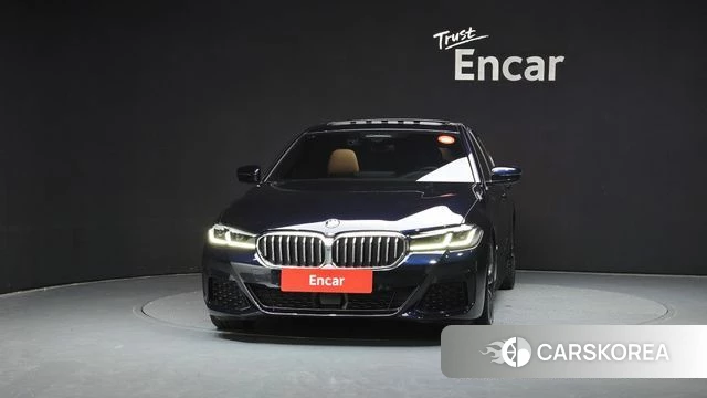 BMW 5 Series (G30) id 3891856 из Кореи 13