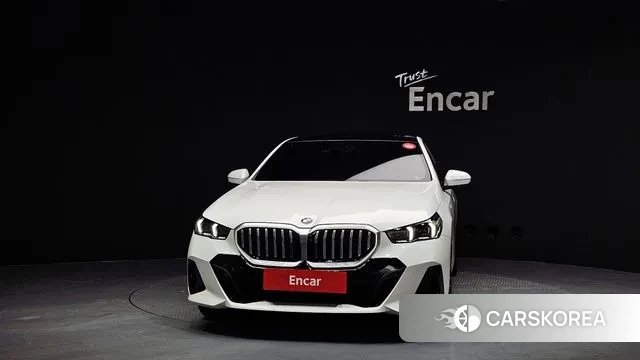 BMW 5 Series (G60) id 3415199 из Кореи 13