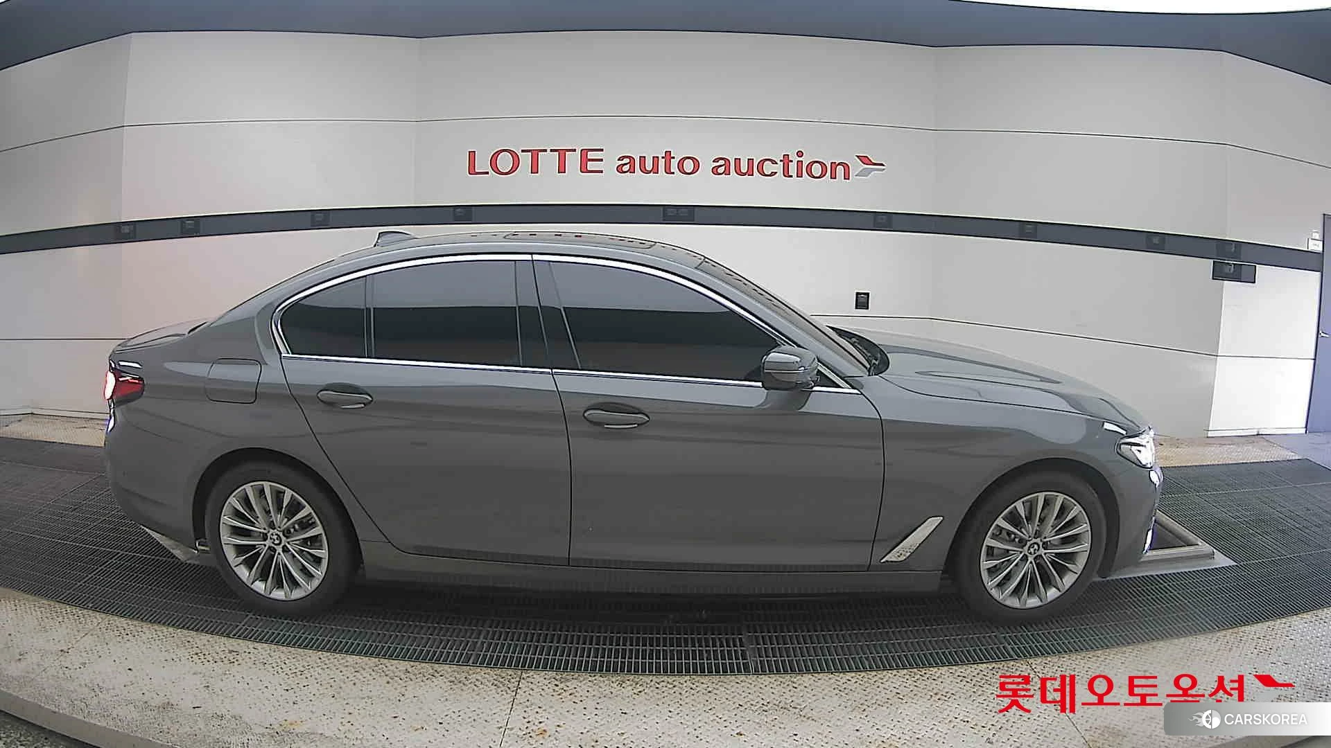 BMW  530i id 4504426 из Кореи 23