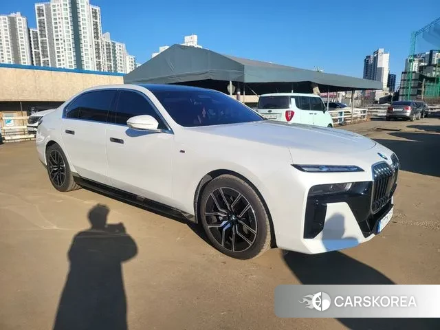 BMW 7 Series (G70) id 3605540 из Кореи 13