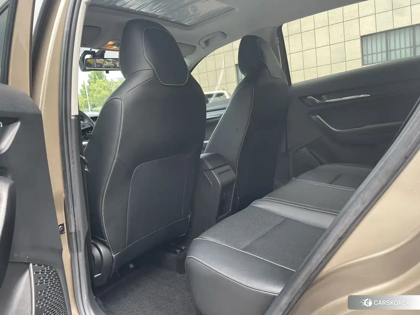 Skoda Kamiq 2023 Champagne/brown из Китая, фото 4