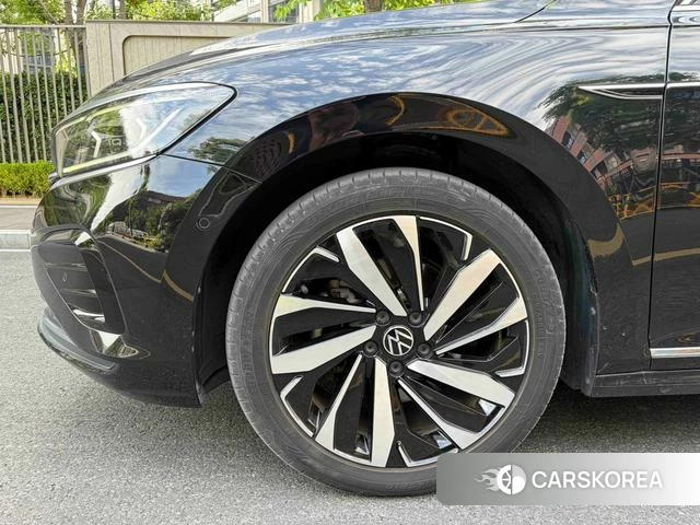 Volkswagen Passat id 4348525 из Китая 10