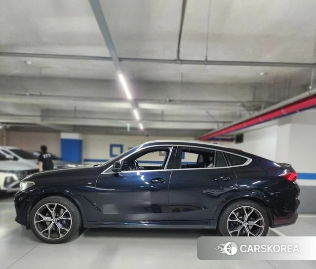 BMW X6 (G06) 2023 Черный из Кореи, фото 3