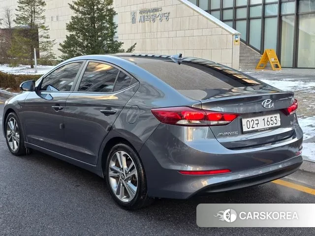 Hyundai Avante AD id 3570789 из Кореи 13