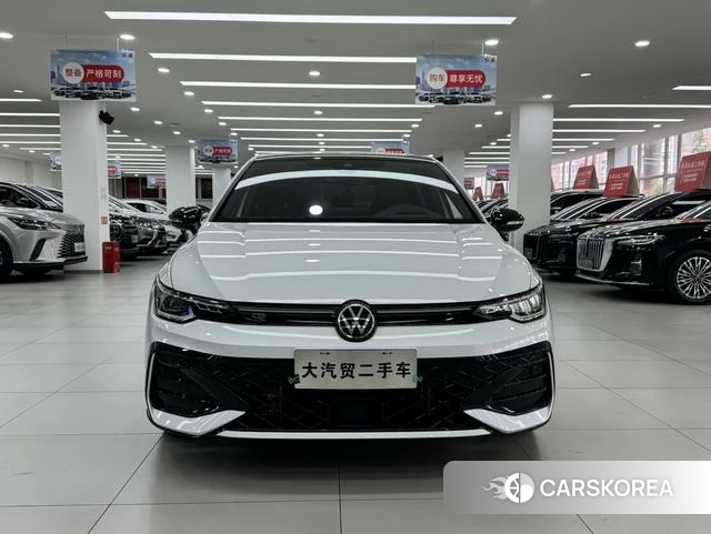 Volkswagen Golf 2024 Белый из Китая, фото 5