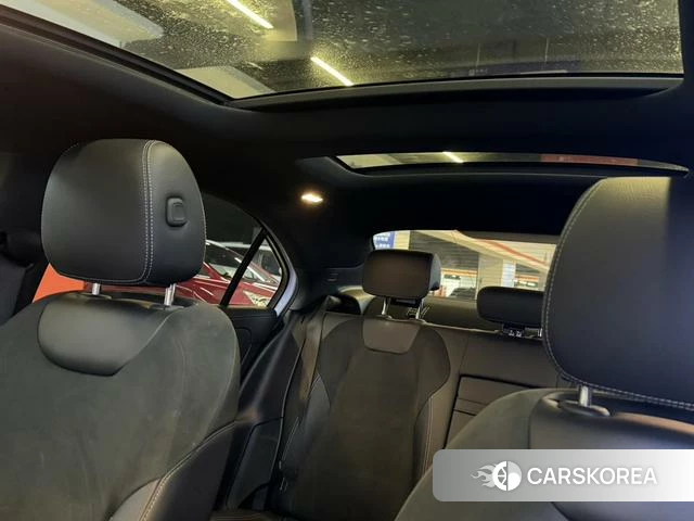 Mercedes-Benz Class A 2021 Белый из Китая, фото 4