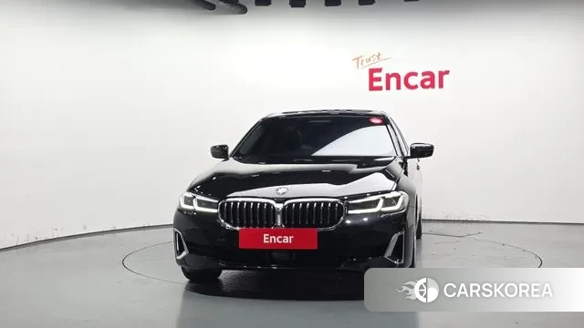 BMW 5 Series (G30) id 3246629 из Кореи 13