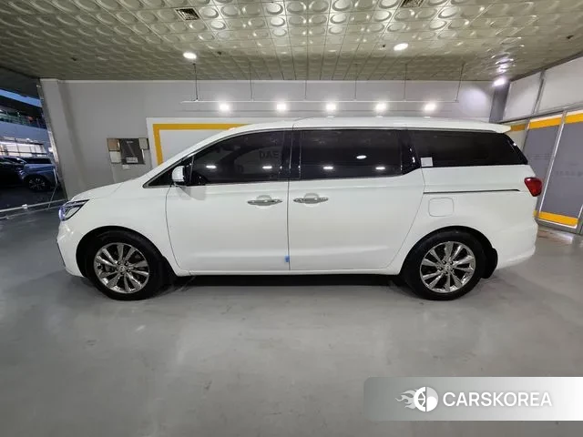 Kia The New Carnival id 3736797 из Кореи 13