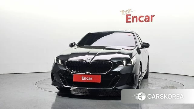 BMW 5 Series (G60) id 4200652 из Кореи 23