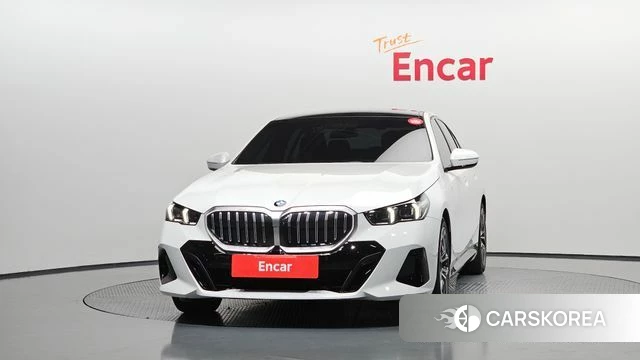 BMW 5 Series (G60) id 4602168 из Кореи 23
