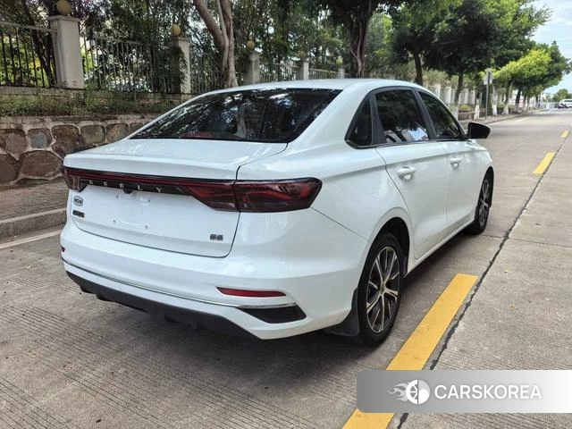 Geely Automobile Emgrand 2022 Белый из Китая, фото 3