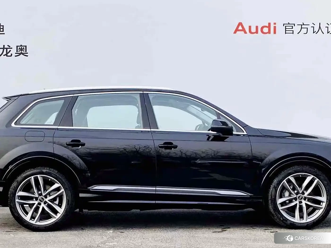 Audi Q7 2026 Черный из Китая, фото 3