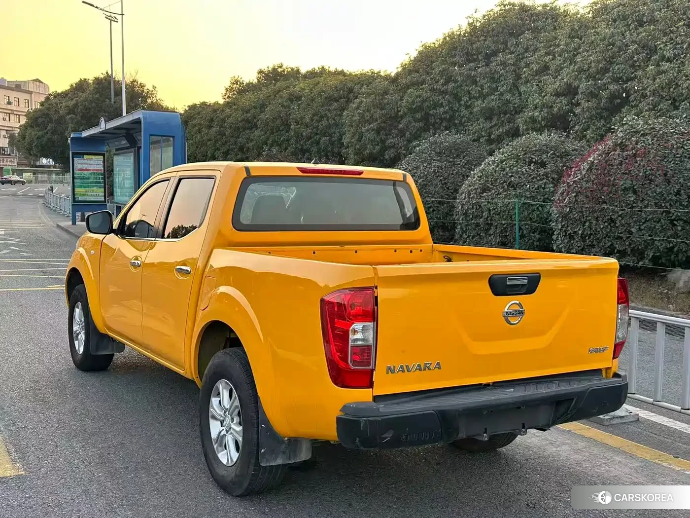 Nissan Navarra 2021 Yellow/orange из Китая, фото 3