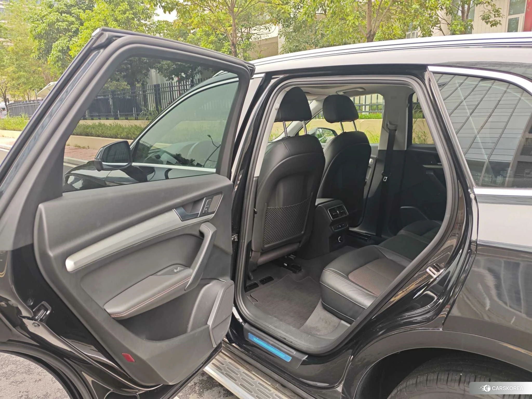 Audi Q5L id 4432197 из Китая 23