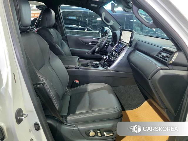 Lexus LX id 4272283 из Китая 17
