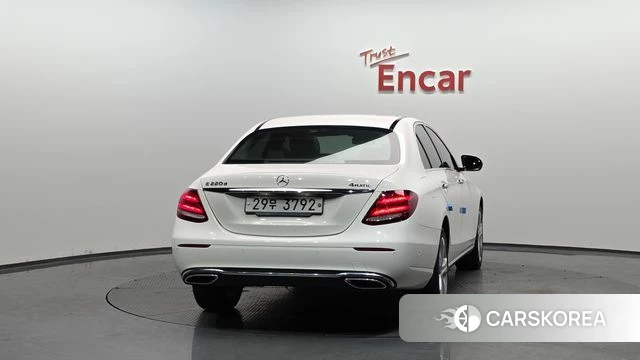 Mercedes-Benz E-Class W213 id 3925148 из Кореи 13