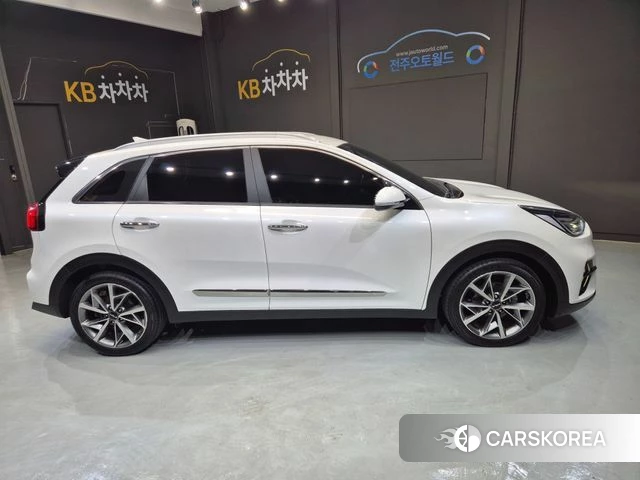 Kia The New Niro id 3923380 из Кореи 13