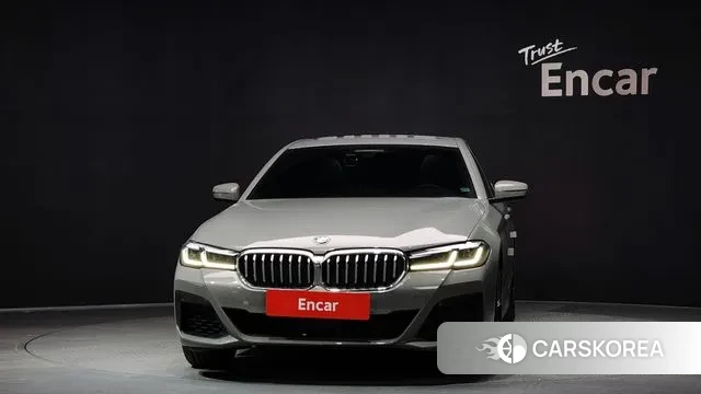 BMW 5 Series (G30) id 3525471 из Кореи 13