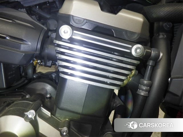 Engine photo