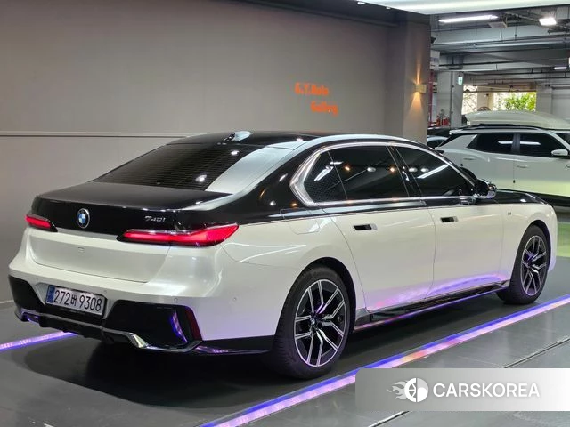 BMW 7 Series (G70) id 4017445 из Кореи 13