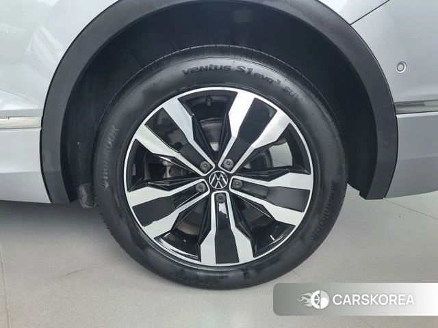 Volkswagen Tiguan L id 4242395 из Китая 11