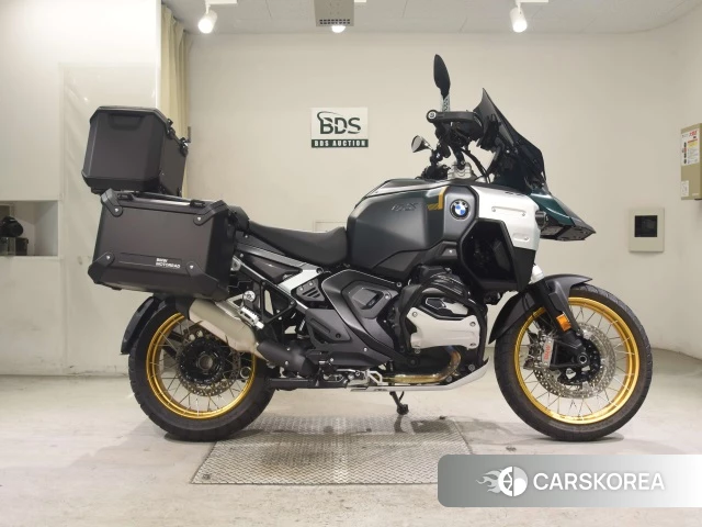 BMW R1300GS ADVENTURE ASA 2025 из Японии