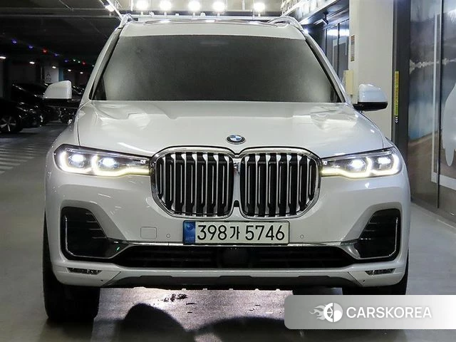 BMW X7 (G07) 2021 Белый из Кореи, фото 3