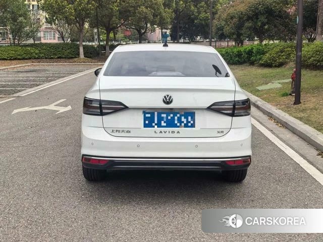Volkswagen Lavida 2024 Белый из Китая, фото 6