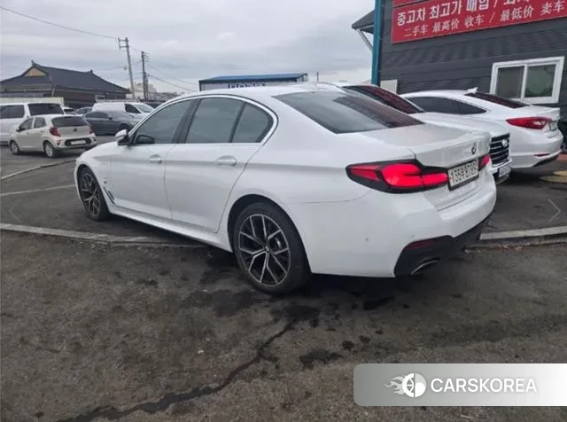 BMW 5 Series (G30) 2021 Белый из Кореи, фото 3