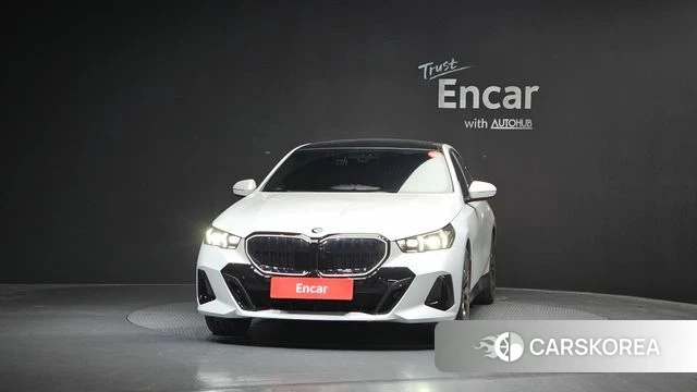 BMW 5 Series (G60) id 4515730 из Кореи 23