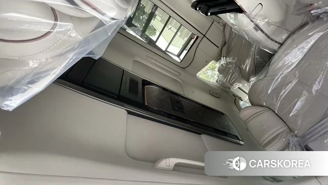 Lexus LM id 4298505 из Китая 12