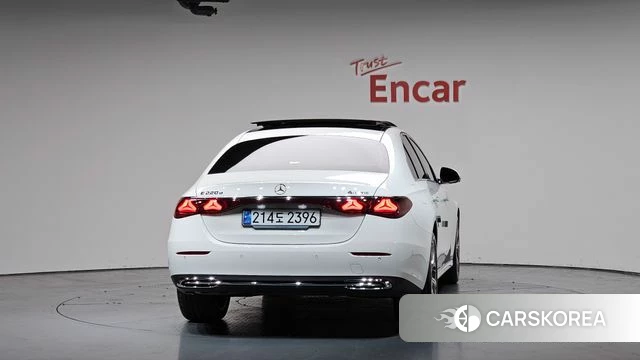 Mercedes-Benz E-Class W214 id 4194208 из Кореи 23