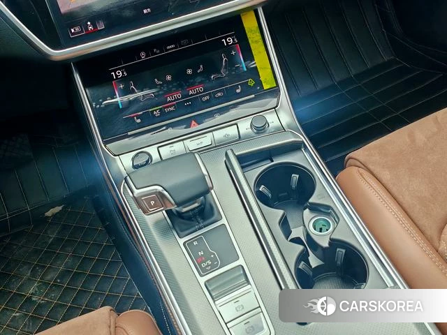 Audi A7L id 4290304 из Китая 8