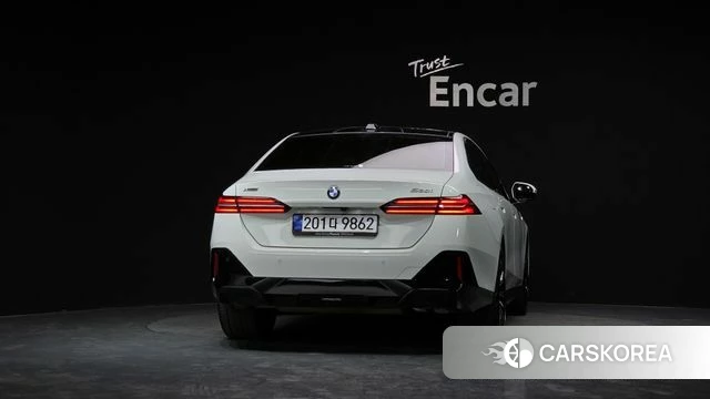 BMW 5 Series (G60) id 3963377 из Кореи 13