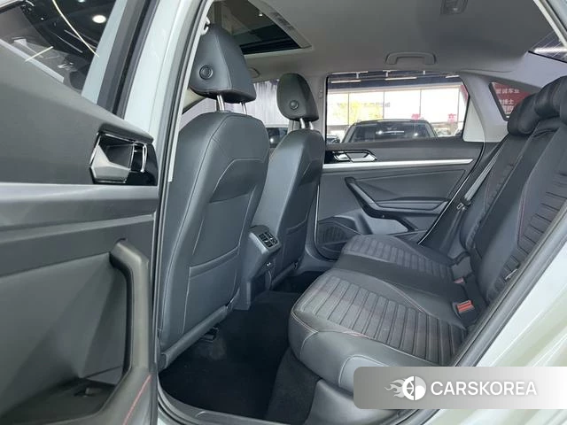 Volkswagen Lavida 2022 Белый из Китая, фото 3