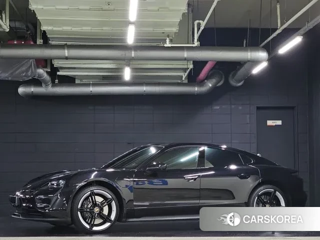 Porsche Taycan id 2999348 из Кореи 13