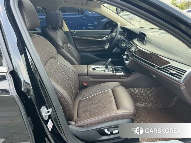 BMW 7 series 2021 Черный из Китая, фото 4