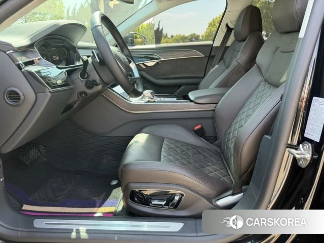 Audi A8 2022 Черный из Китая, фото 3