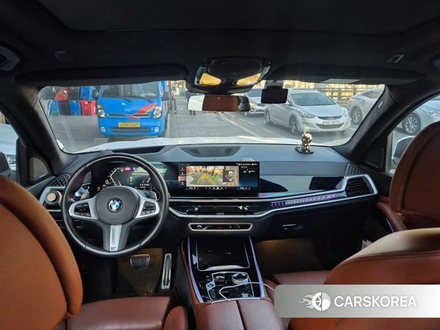BMW X7 (G07) 2023 Белый из Кореи, фото 3