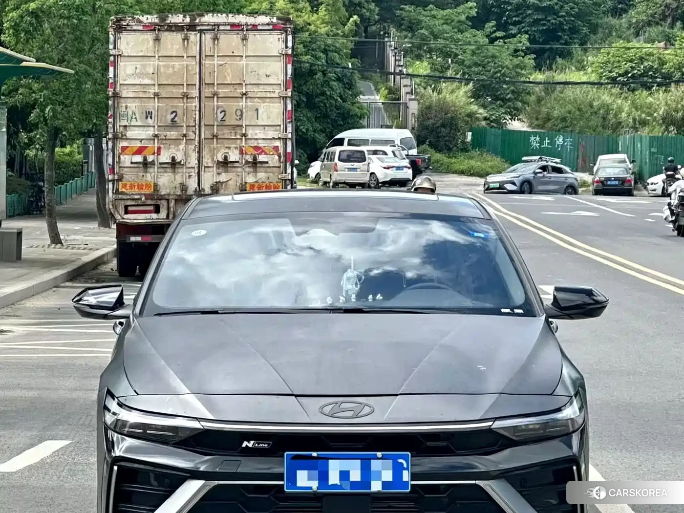 Hyundai Elantra 2024 Silver/gray из Китая, фото 3