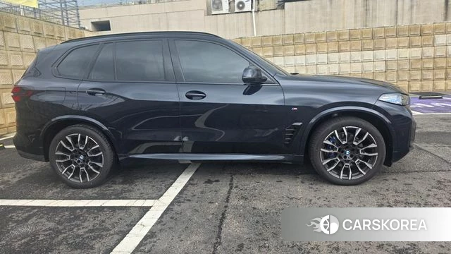 BMW X5 (G05) 2025 Черный из Кореи, фото 4