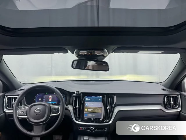Volvo S60 2023 Белый из Китая, фото 3