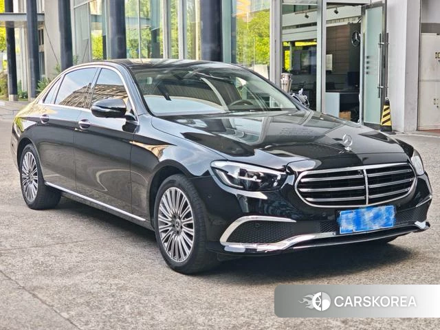 Mercedes-Benz E-class 2023 Черный из Китая, фото 3