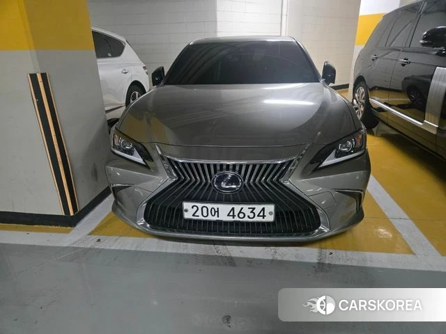 Lexus ES300h 7th generation 2018 Золотой из Кореи, фото 3