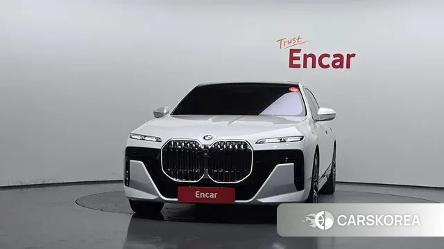 BMW 7 Series (G70) id 3523342 из Кореи 13