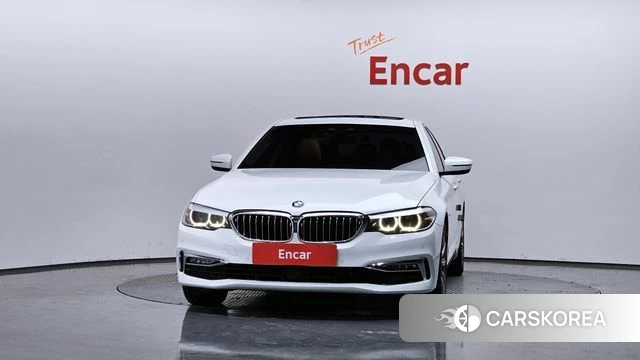BMW 5 Series (G30) id 3899781 из Кореи 13