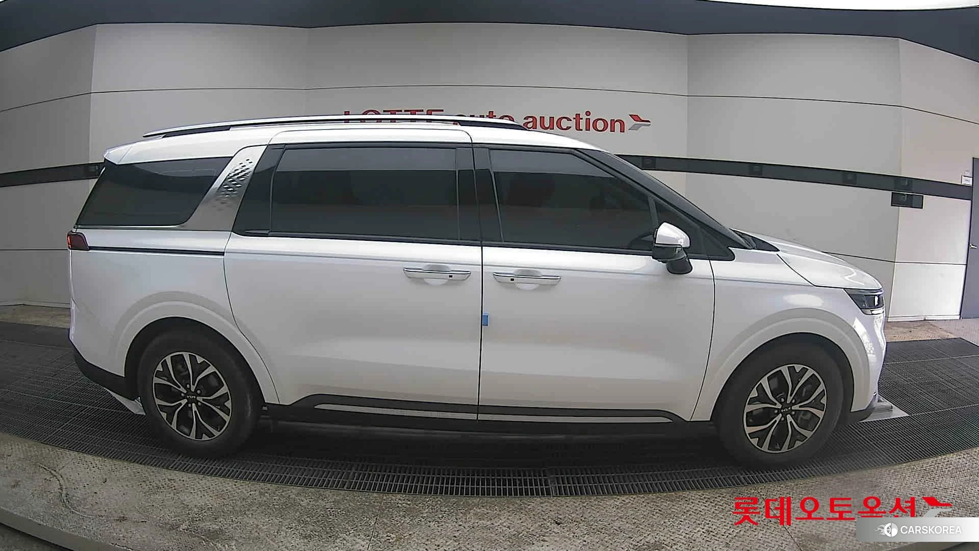 Kia Carnival id 3875767 из Кореи 23